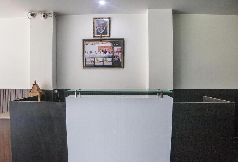 فندق Capital O  Shivalaya