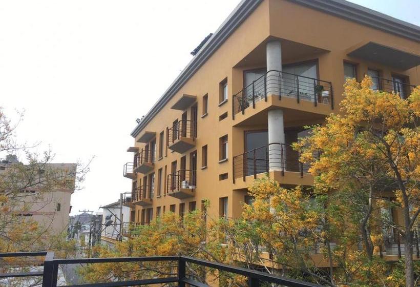 Отель Casa Noah Hostel