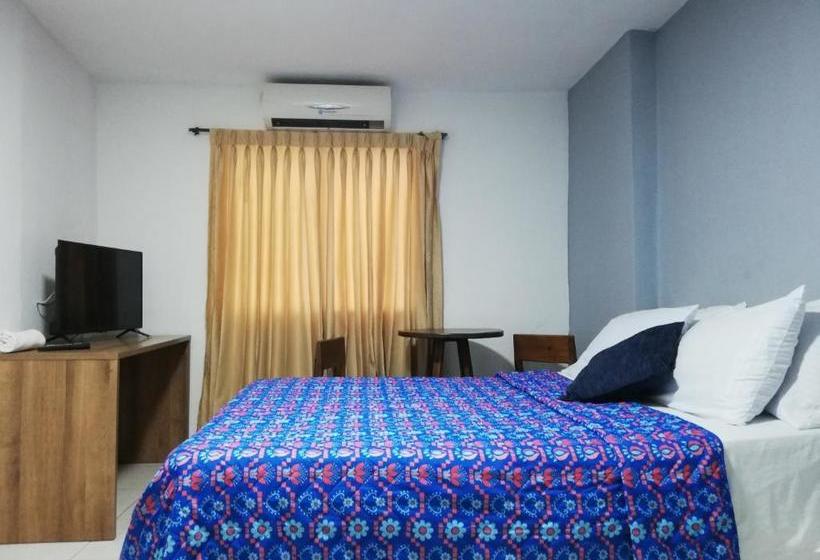 Отель Casa Noah Hostel