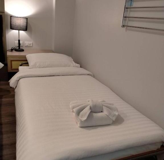 فندق De Sripoom Sha Extra Plus