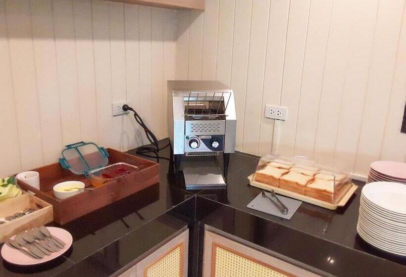 فندق De Sripoom Sha Extra Plus