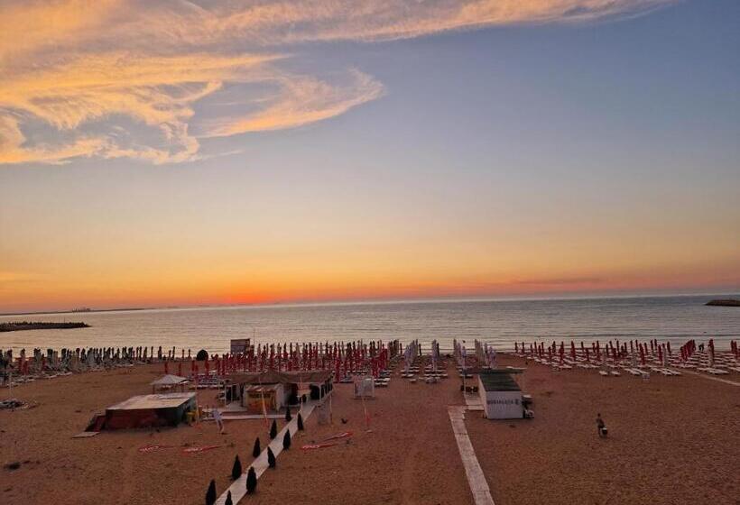 Отель H Pe Plaja Belona