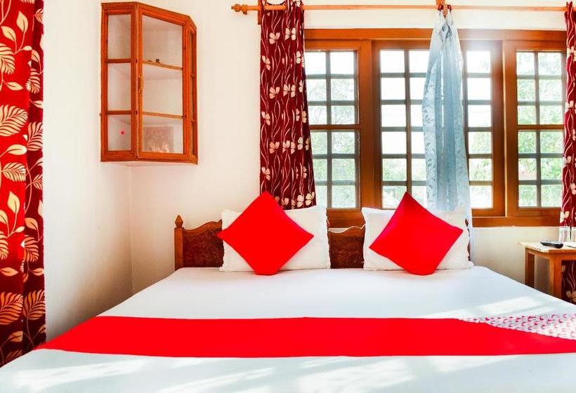 ホテル Oyo 63507 Basera Residency