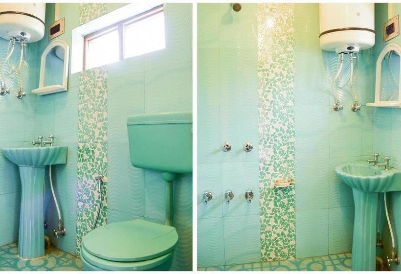 ホテル Oyo 63507 Basera Residency