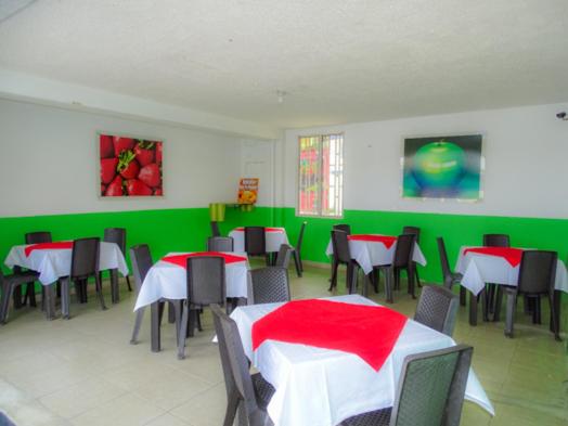 Отель San Nicolás Plaza