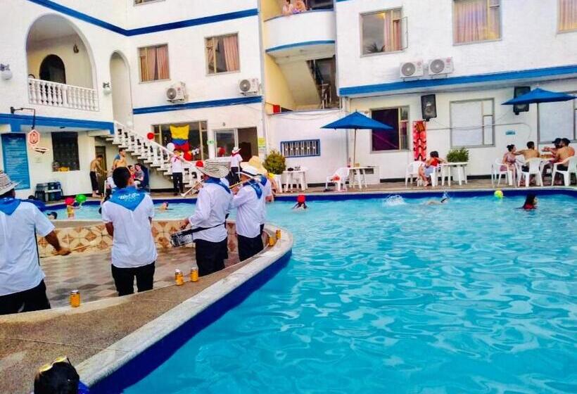 Отель San Nicolás Plaza