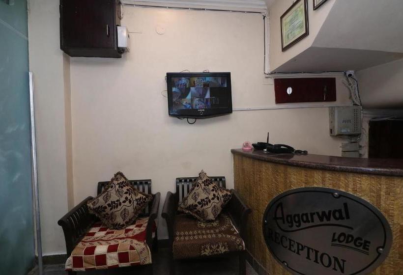 酒店 Spot On Agarwal Lodge