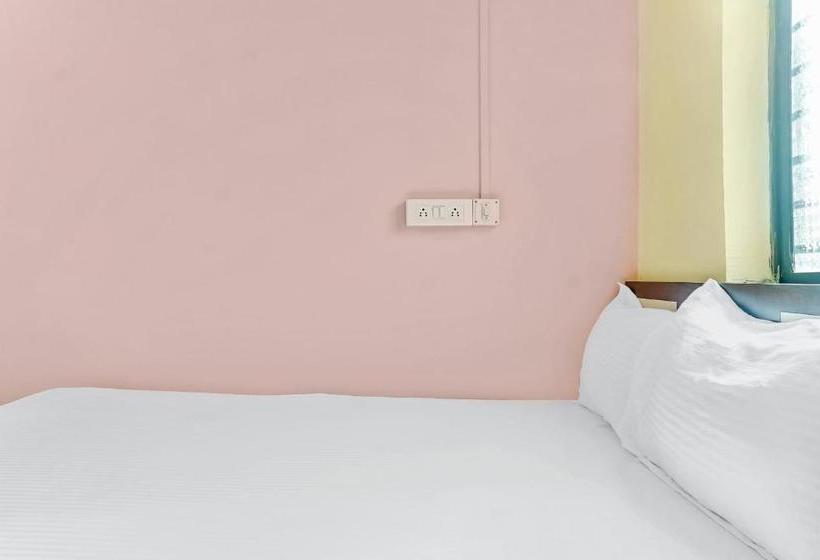 Spot On 61450 Hotel Sai Palace Lodging