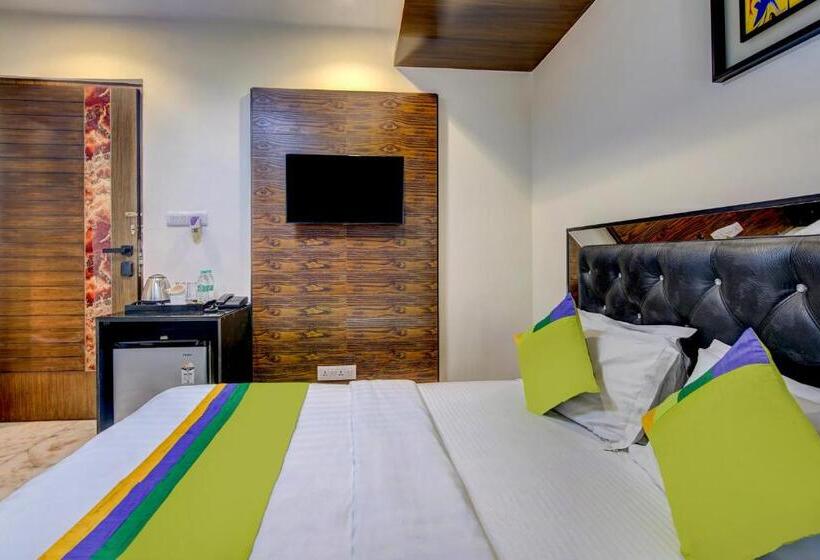 호텔 Treebo Soho Newtown