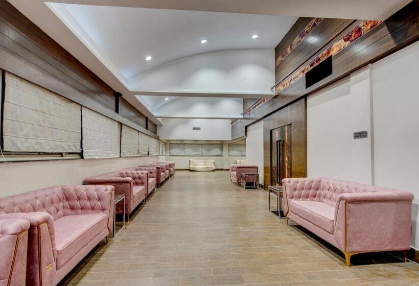 호텔 Treebo Soho Newtown