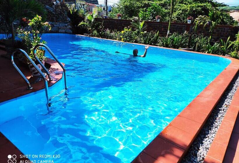 هتل Vu S Homestay