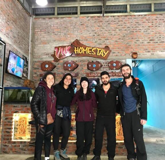 هتل Vu S Homestay