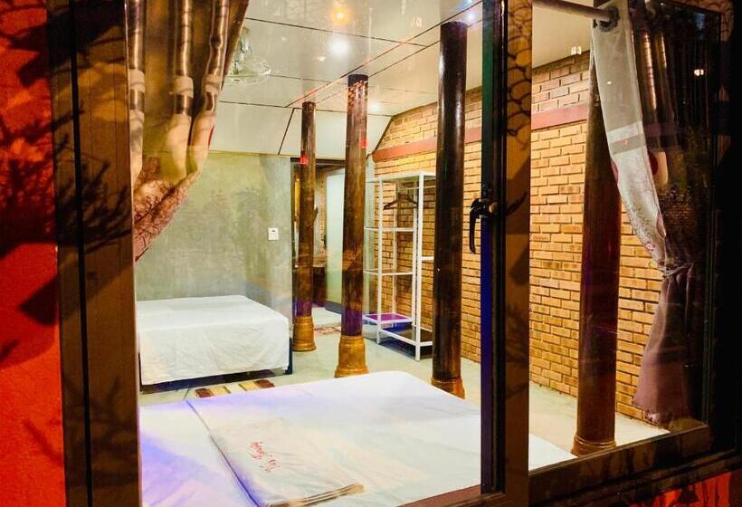 هتل Vu S Homestay