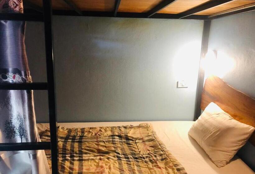 هتل Vu S Homestay