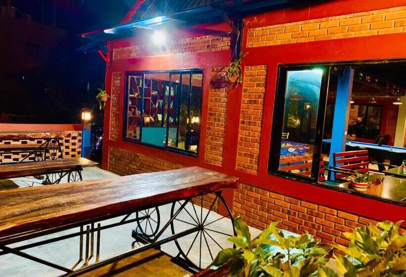 هتل Vu S Homestay