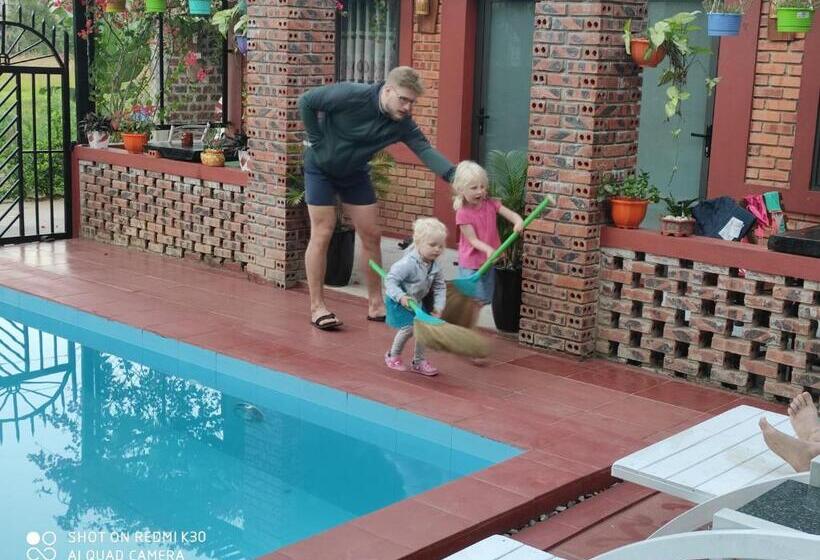 هتل Vu S Homestay