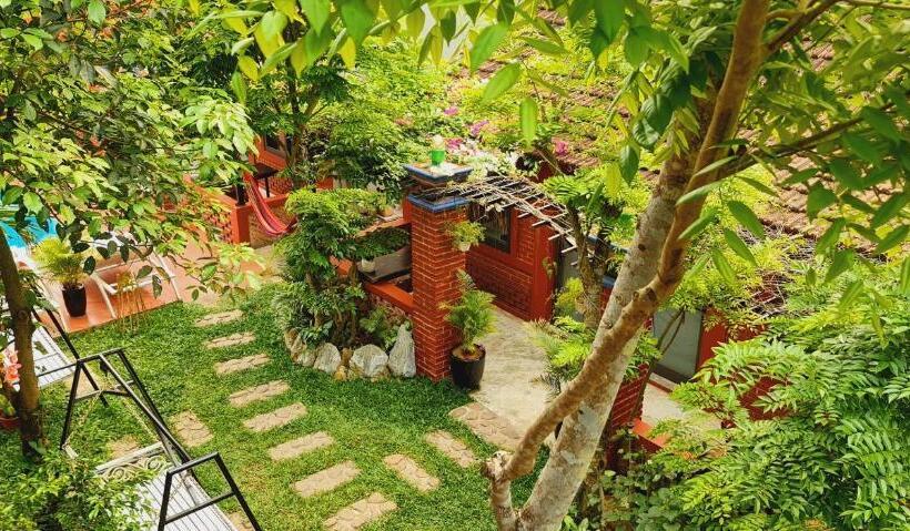 هتل Vu S Homestay