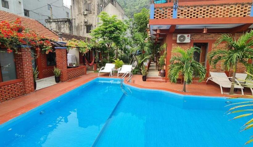 هتل Vu S Homestay