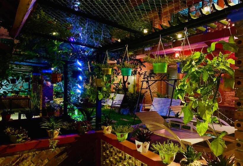 هتل Vu S Homestay