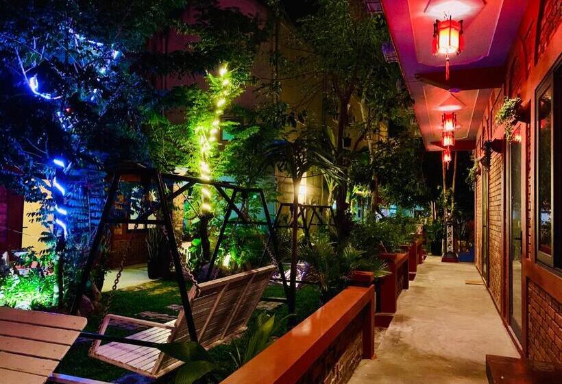 هتل Vu S Homestay