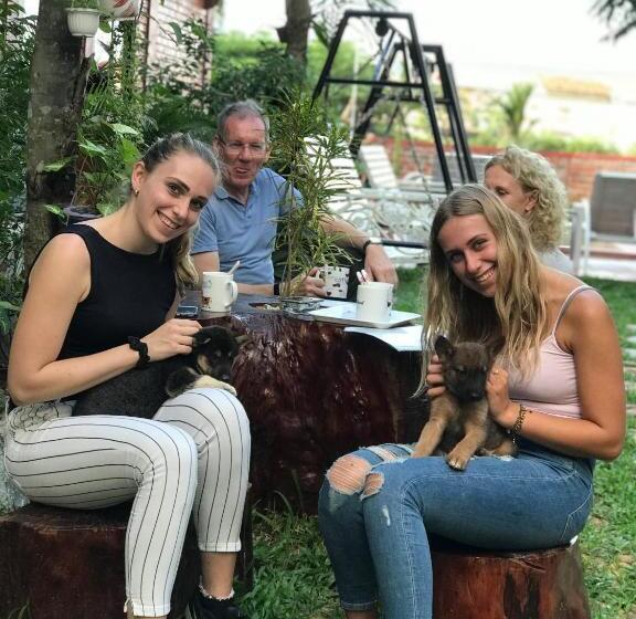 هتل Vu S Homestay