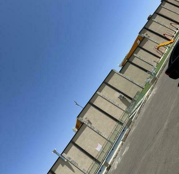 Leen Serviced Apartments