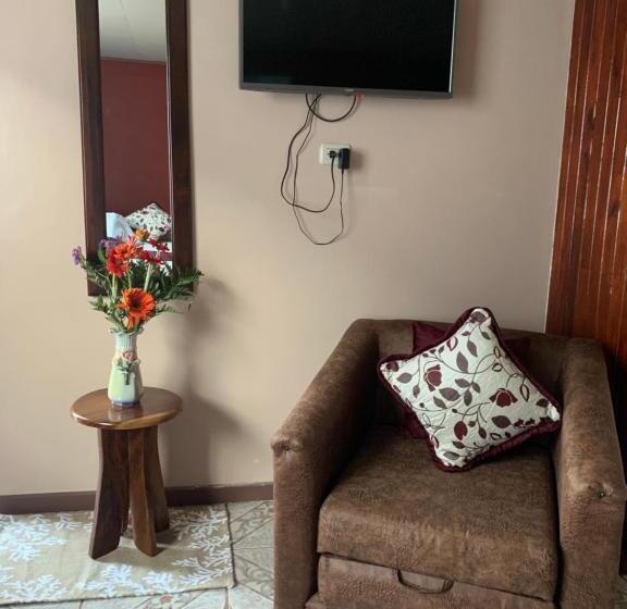 Nafre House B&b Monteverde