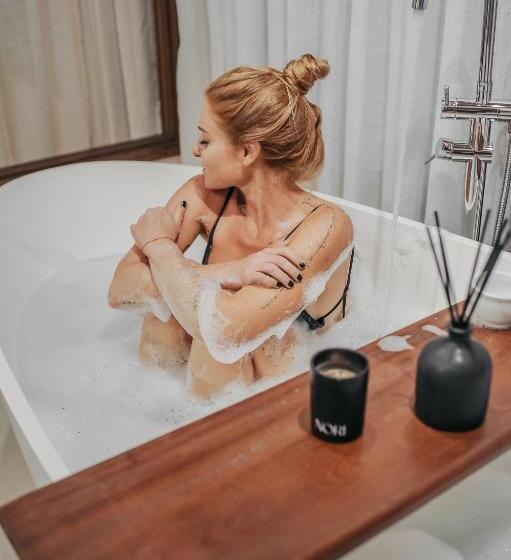 ペンション Aurora E Vale