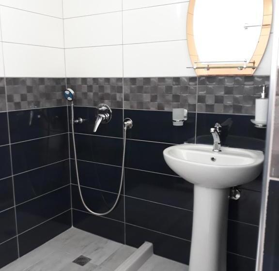 פנסיון Beleris Rooms