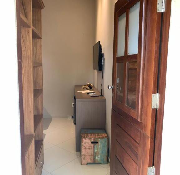 بنسيون Canto Das Acácias