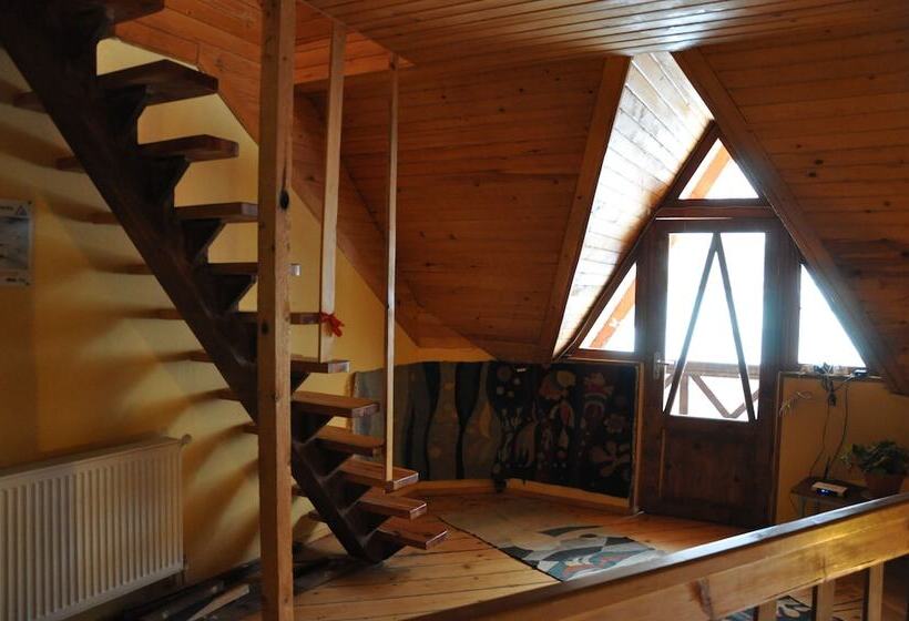 پانسیون House Of The Sun Gudauri