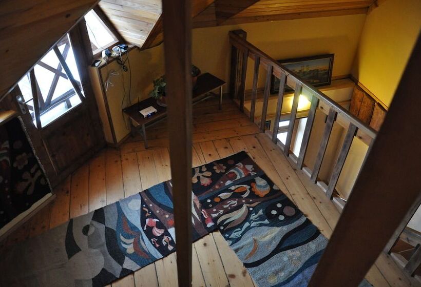 پانسیون House Of The Sun Gudauri