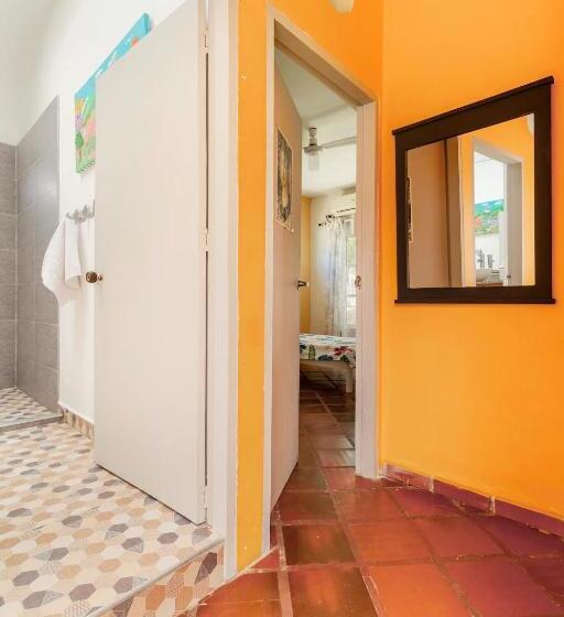 بنسيون Junto Al Mar Y El Manglar