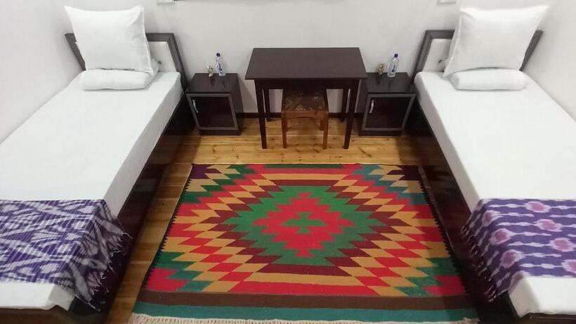 펜션 Khiva Tosh Darvoza & Trip Service