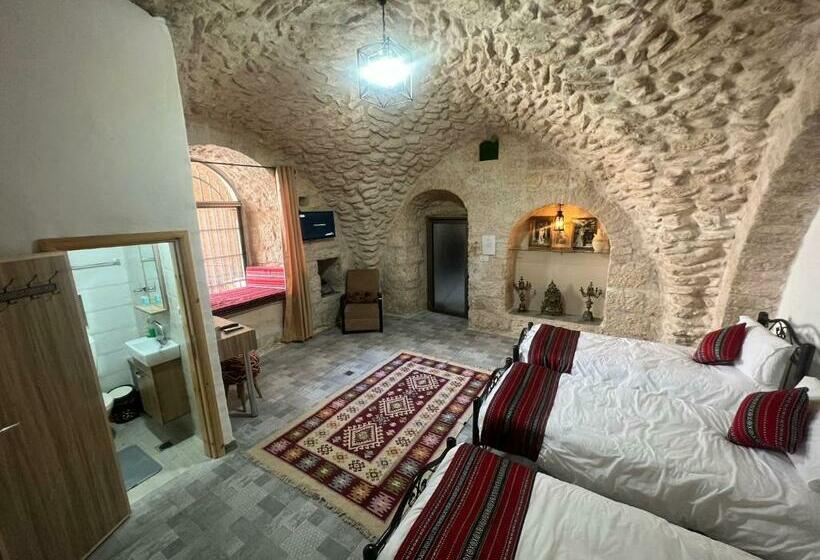 پانسیون Qandeel   Dar Botto