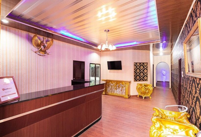 Пансион Reddoorz Plus Near Universitas Methodist Medan