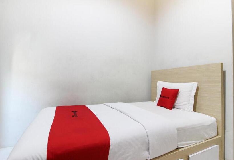 פנסיון Reddoorz Plus Near Upn Jogjakarta 2