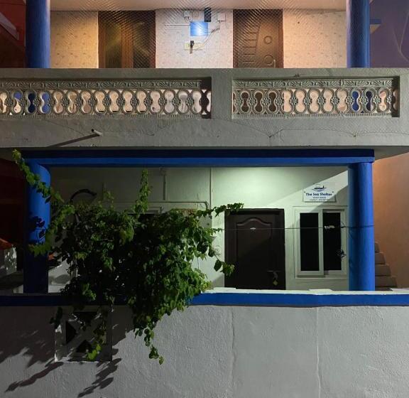 بنسيون The Sea Shelter Home Stay