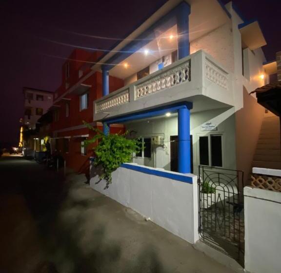 بنسيون The Sea Shelter Home Stay