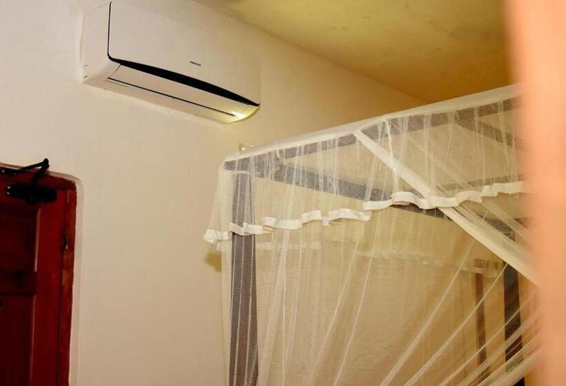 펜션 Villa Polhena