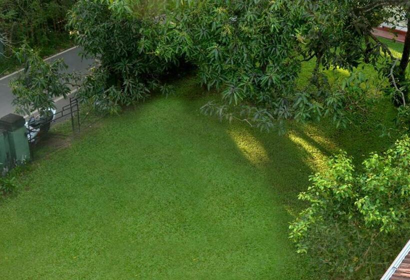 펜션 Villa Polhena