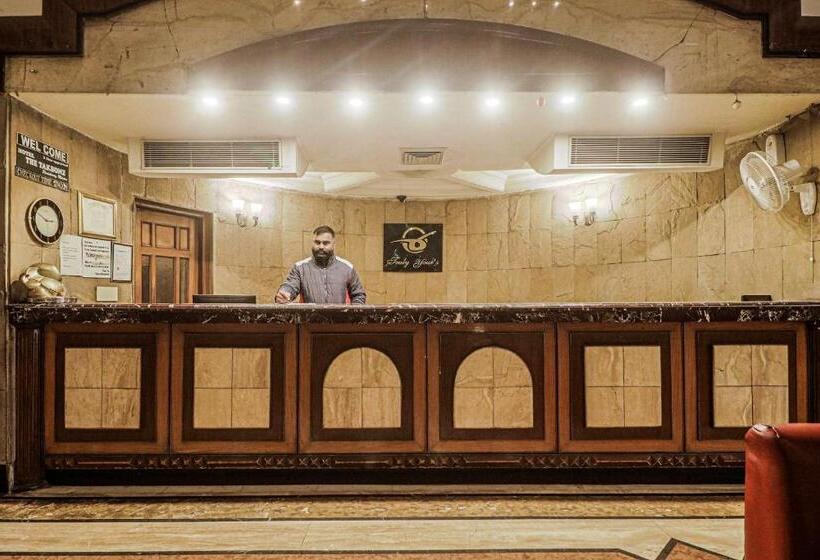 ホテル Townhouse Taksonz