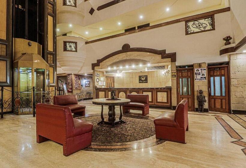 ホテル Townhouse Taksonz