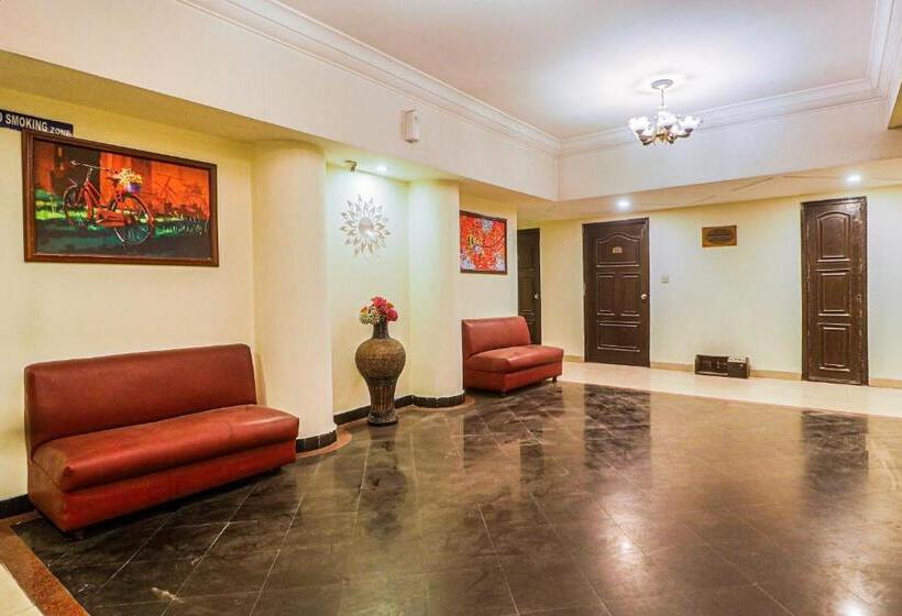 ホテル Townhouse Taksonz