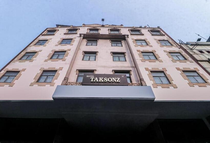 ホテル Townhouse Taksonz