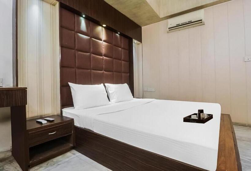 ホテル Townhouse Taksonz