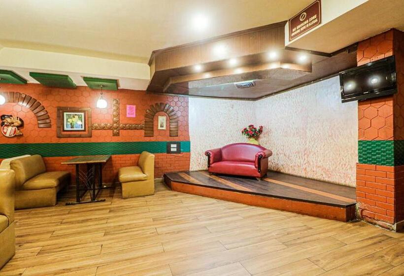 ホテル Townhouse Taksonz