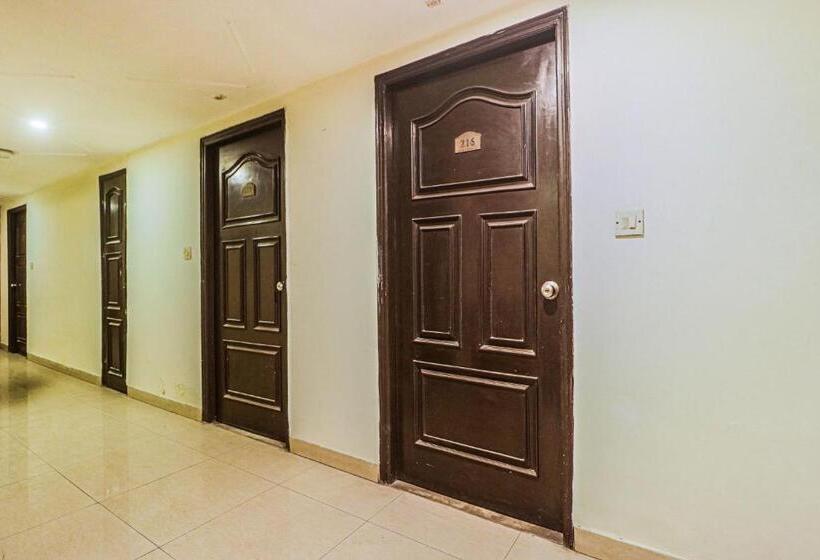 ホテル Townhouse Taksonz