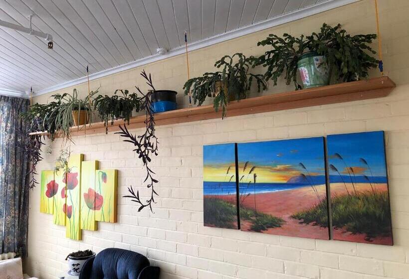 فندق صغير Chalet Backpackers