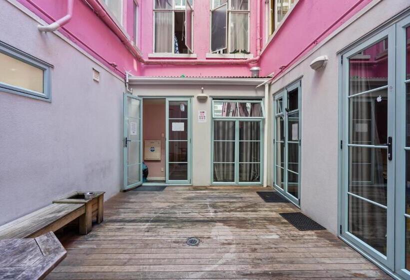 호스텔 Frienz Backpacker